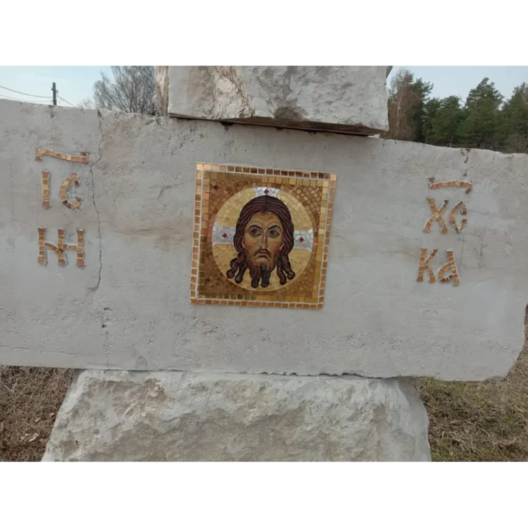 уличная икона